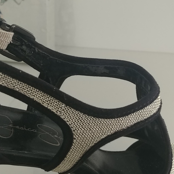 Jessica Simpson Unique Metal Mesh 5 inch heel with 1 inch plstform. Comfortable. - Picture 4 of 8